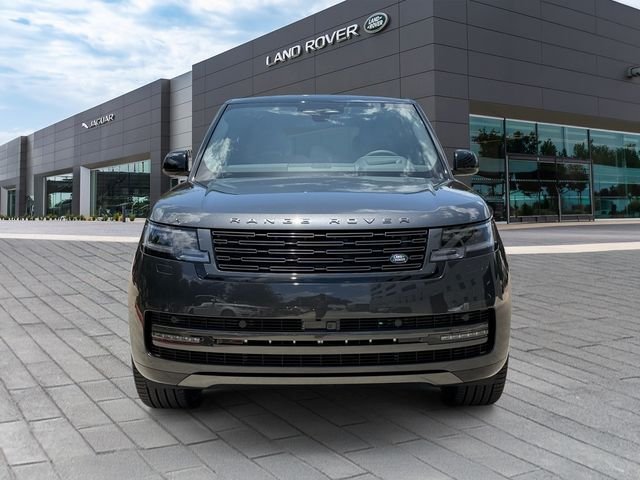 New 2026 Carpathian Grey Land Rover SE image 8