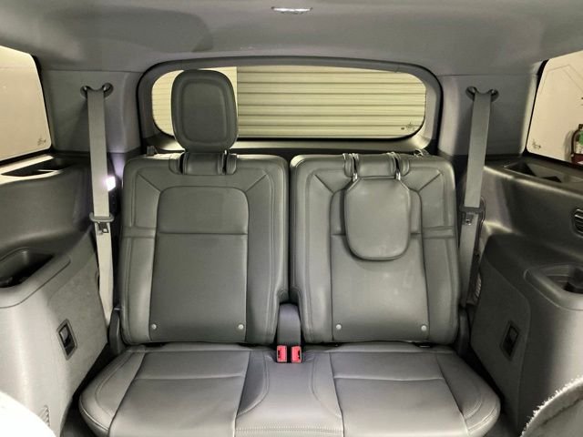 Used 2020 Gray Lincoln Reserve image 25