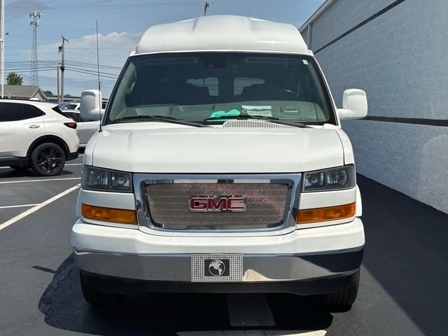 Used 2020 Summit White GMC Explorer Limited SE image 5