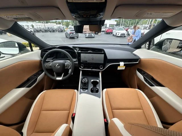 New 2026 Iridium Lexus 450e Premium image 22
