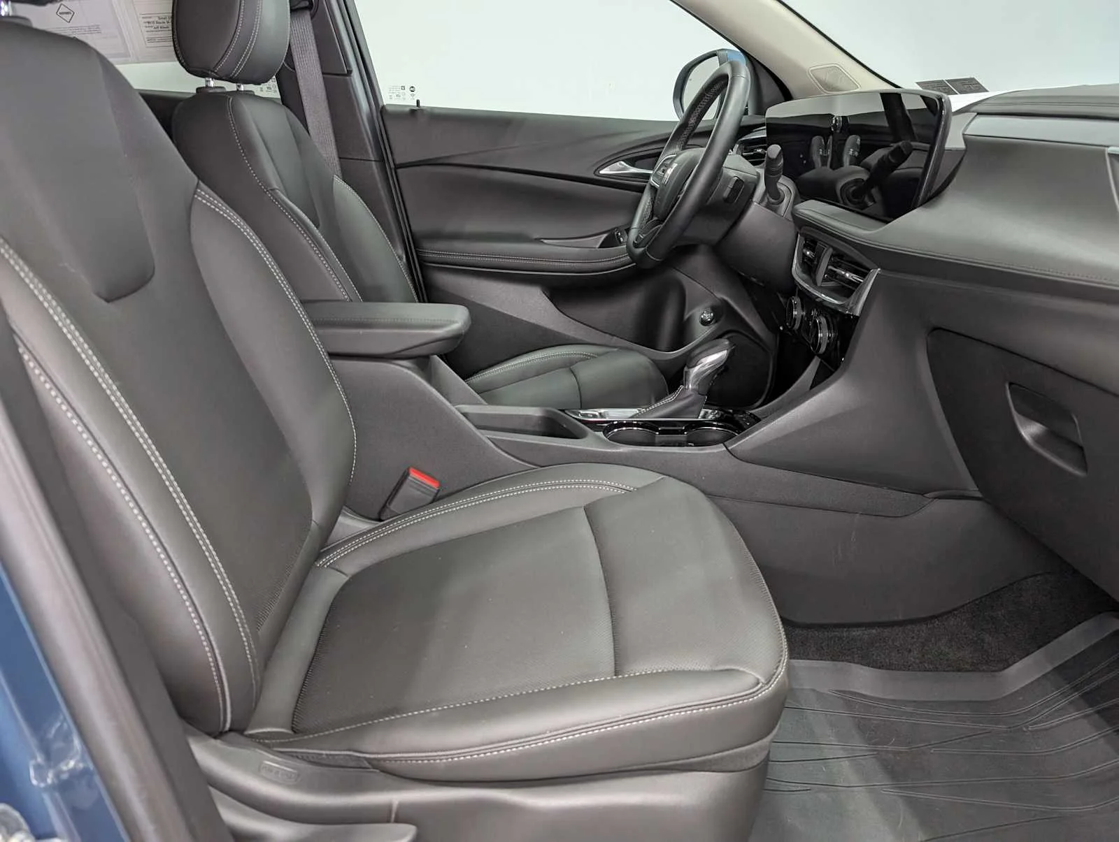 Used 2024 BLUE Buick Sport Touring image 39