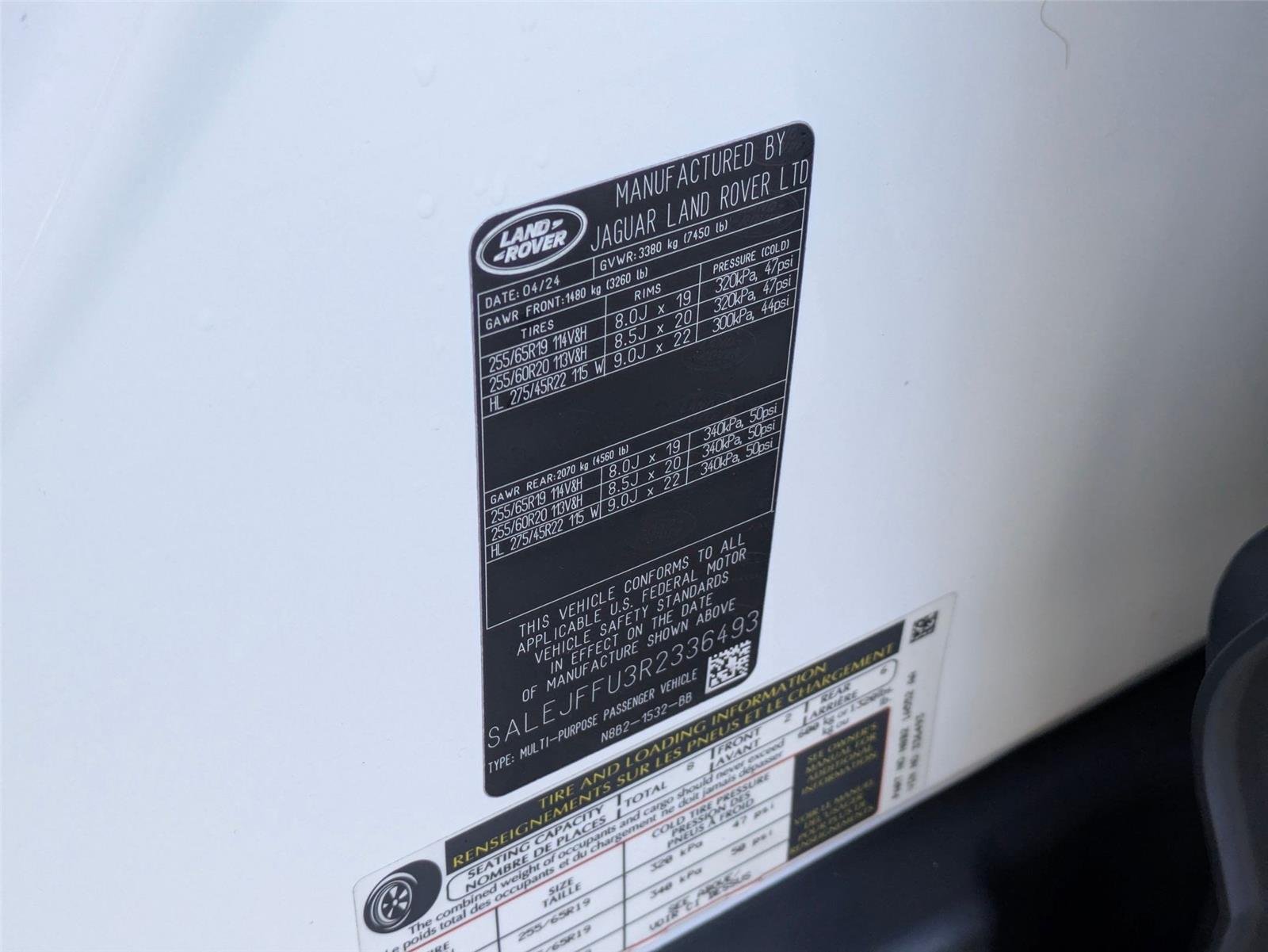 Used 2024 Fuji White Land Rover S image 37