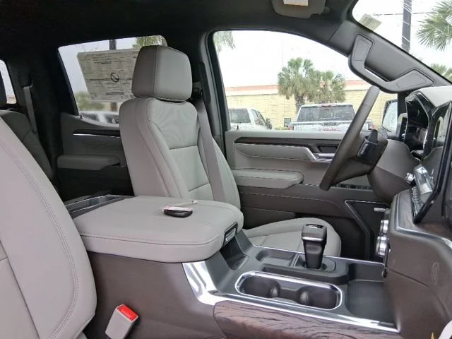 2026 GMC Sierra 1500 SLT - Photo 16