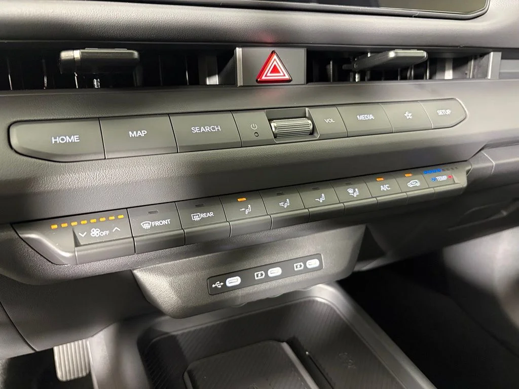 New 2027 Frost Blue / Black Roof Kia X-Line S image 31