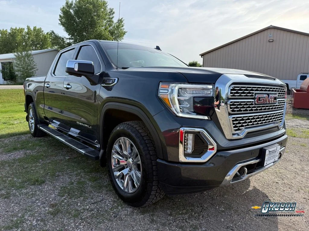 Used 2021 Green GMC Denali image 1