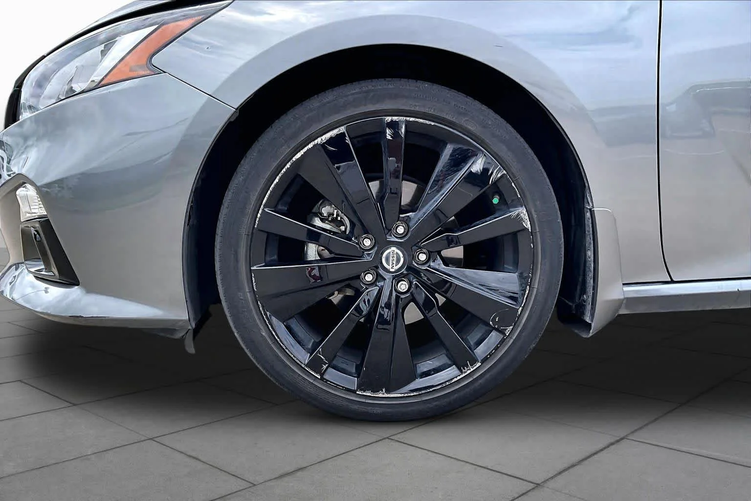 Used 2022 Gun Metallic Nissan 2.5 SR image 10