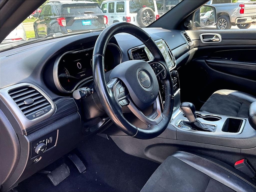 Used 2020 Gray Jeep Altitude image 8
