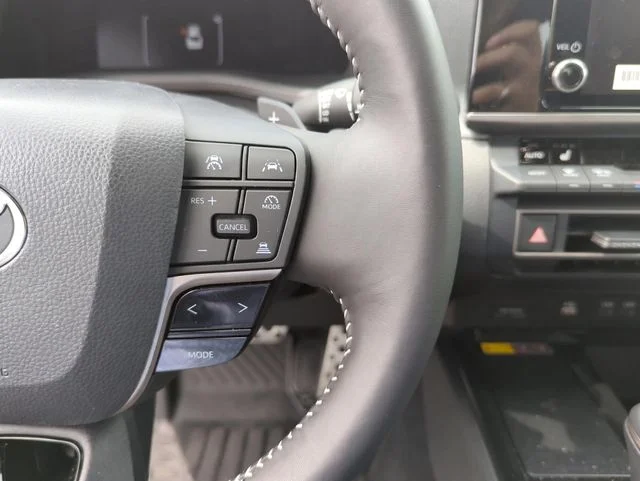 Used 2026  Toyota SE Nightshade image 31