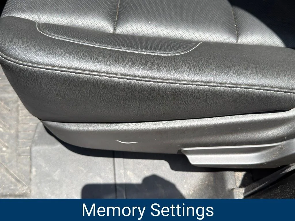 Certified Used 2019 BLACK Chevrolet Premier image 15