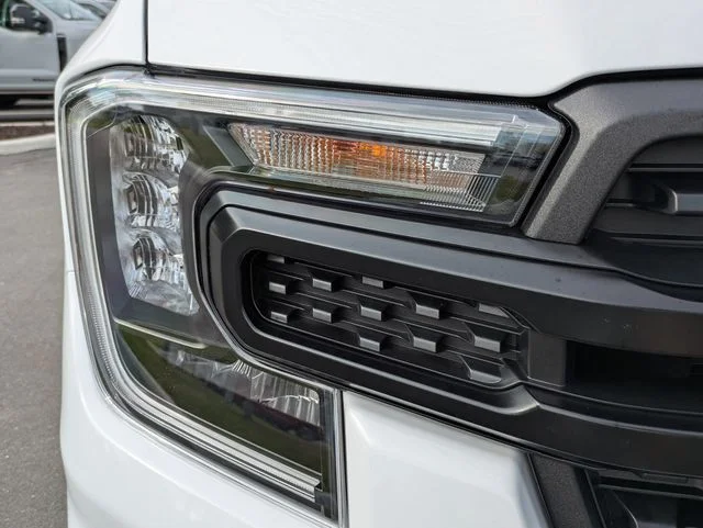 New 2026 Oxford White Ford XL image 10