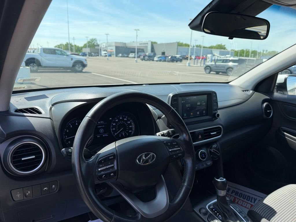 Used 2020 White Hyundai SEL image 11
