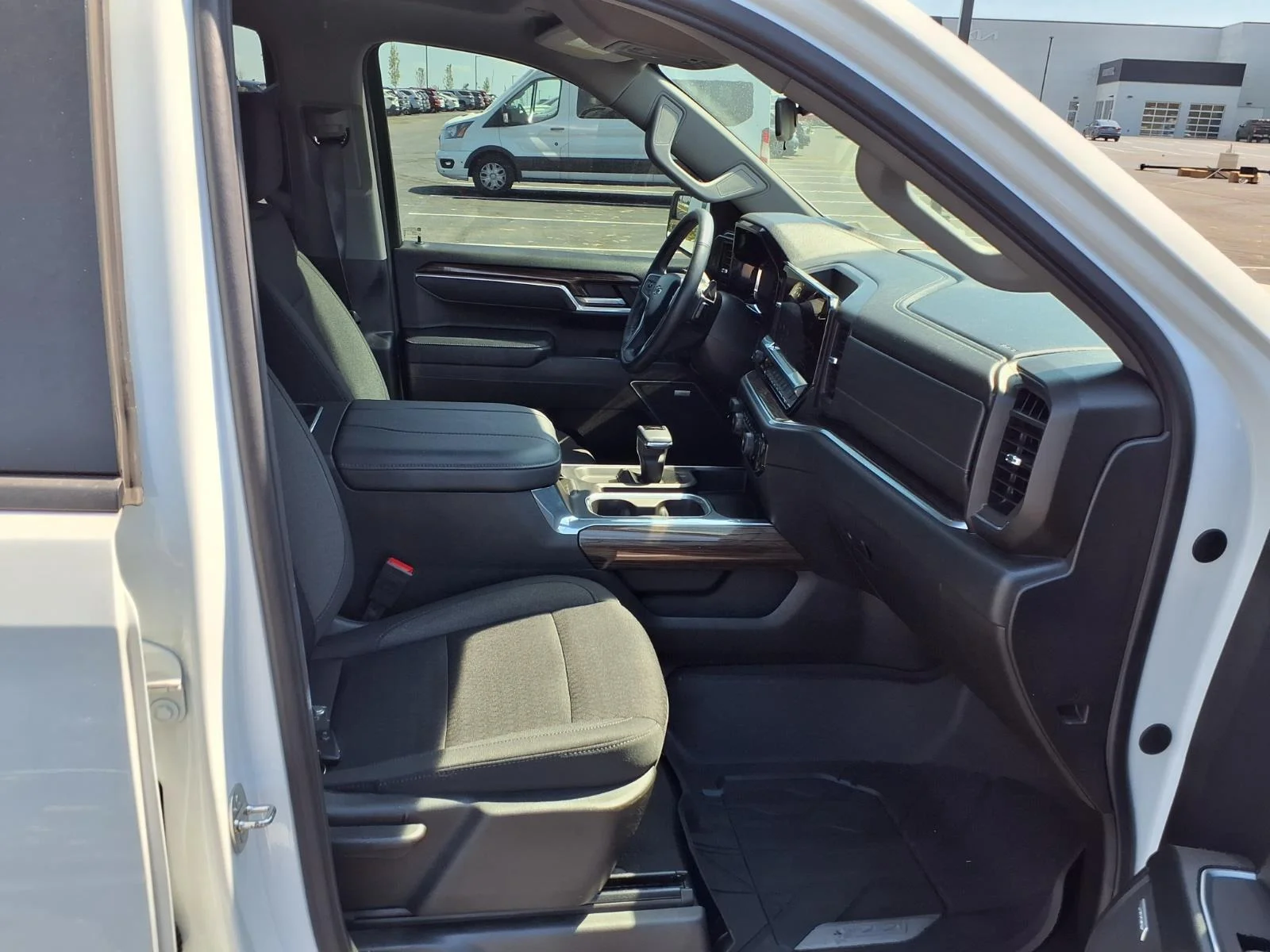 Used 2024 Summit White Chevrolet RST image 26