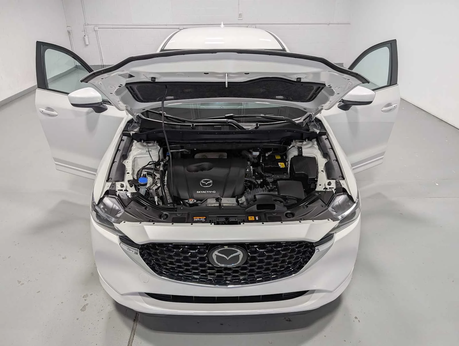 Certified Used 2025 Rhodium White Metallic Mazda 2.5 S Select Package image 13