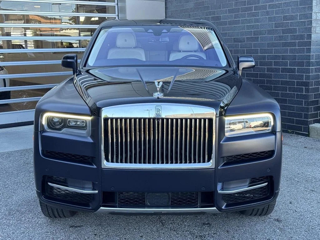 Used 2021 Blue Rolls-Royce  image 2