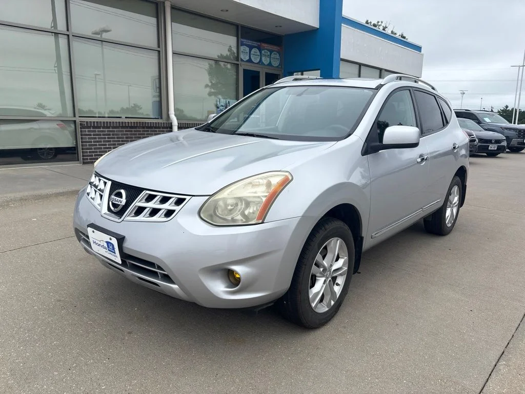 2013 Nissan Rogue SV AWD's photo