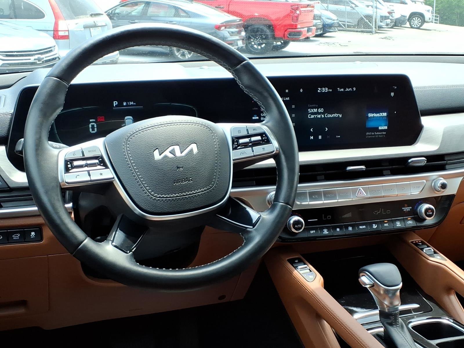 Used 2023 Glacial White Pearl Kia EX X-Line image 3