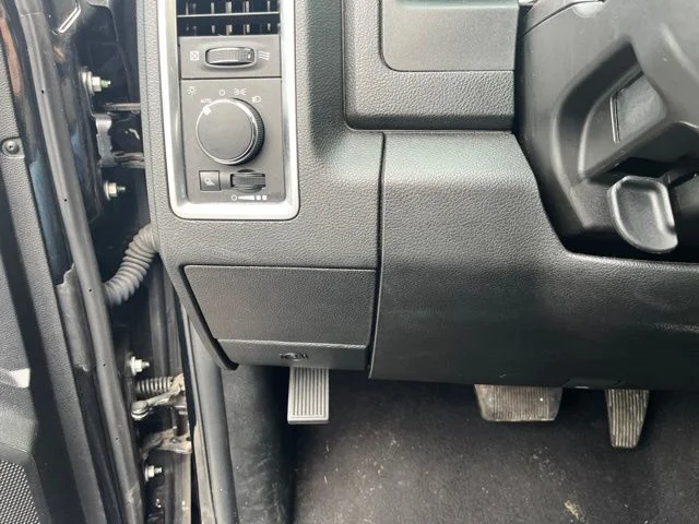 Used 2024 Black Ram SLT image 27