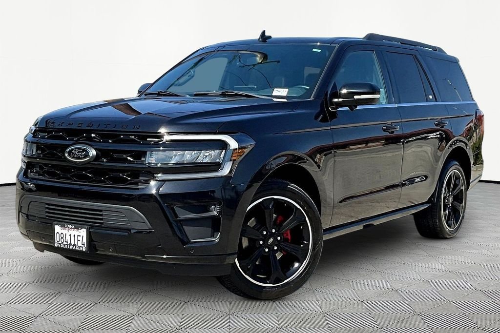 Used 2024 Black Ford Limited image 3