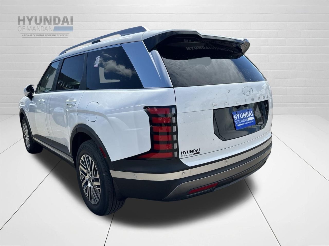 New 2026 White Hyundai SEL Premium AWD image 4
