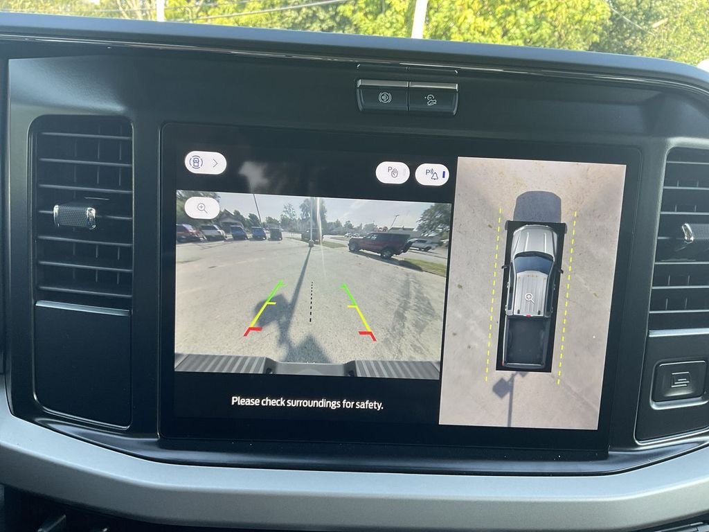 New 2027 Blue Ford XLT image 16
