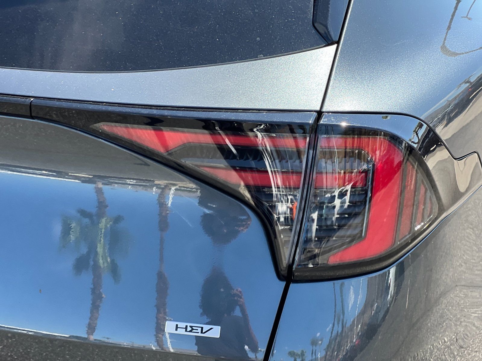 New 2027 Gravity Gray Kia LX image 31