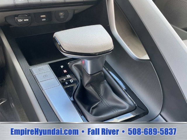 2024 Hyundai Elantra SE - Photo 24