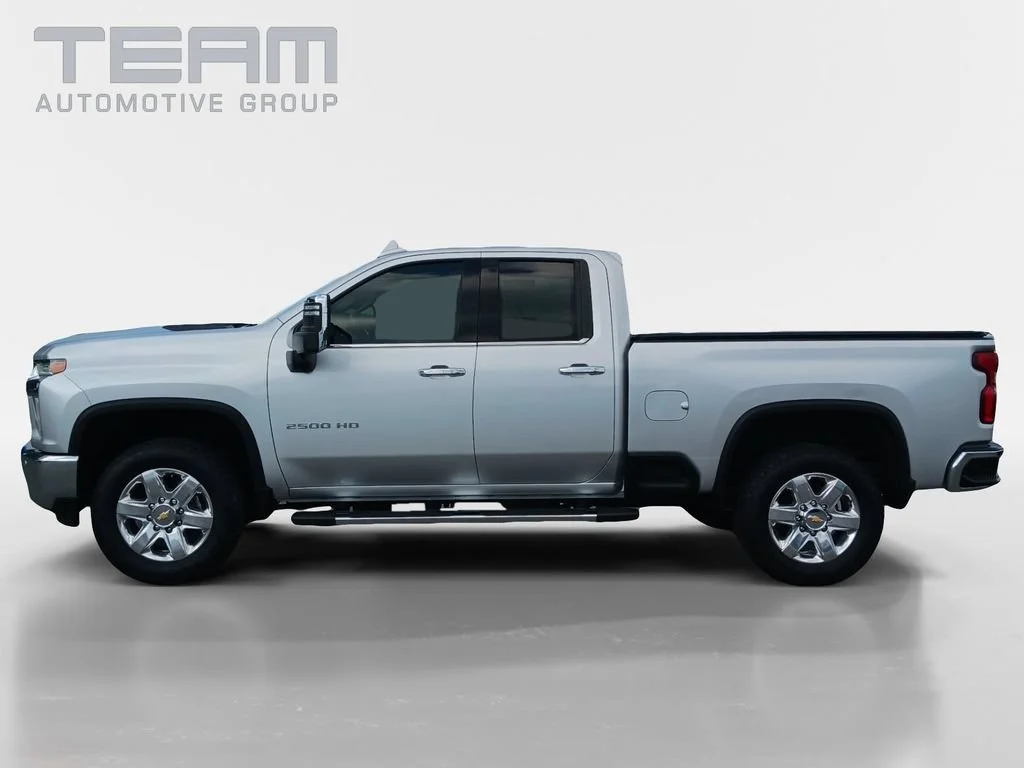 Used 2022 Silver Ice Metallic Chevrolet LTZ image 4
