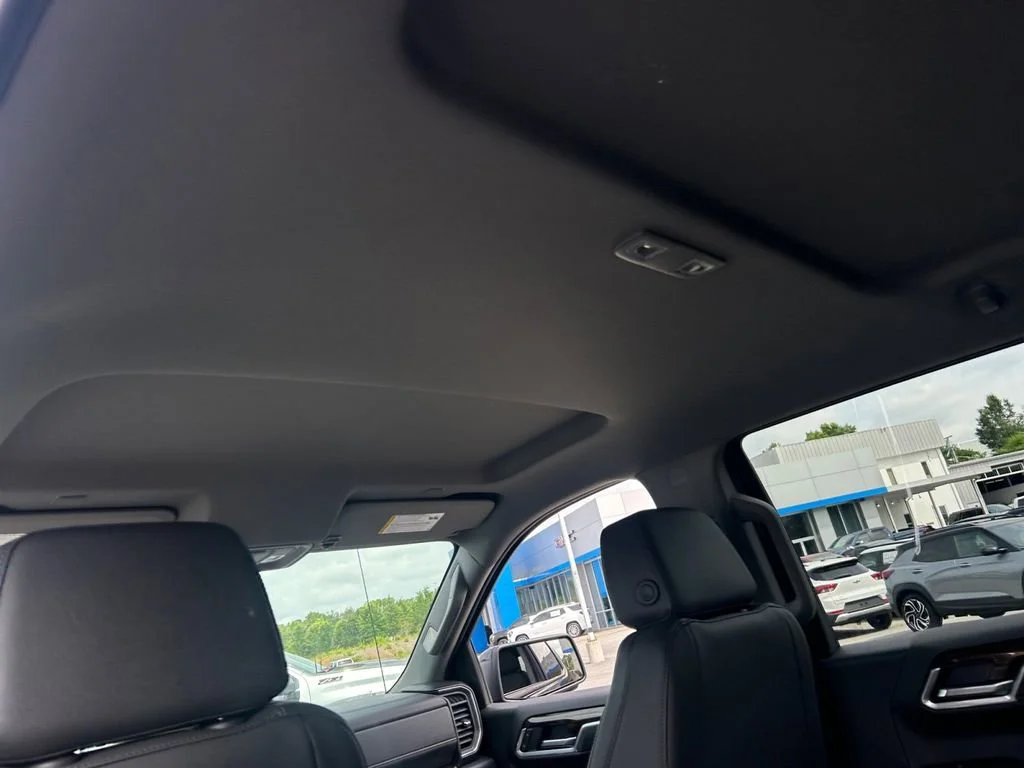New 2026 Onyx Black GMC Elevation image 23