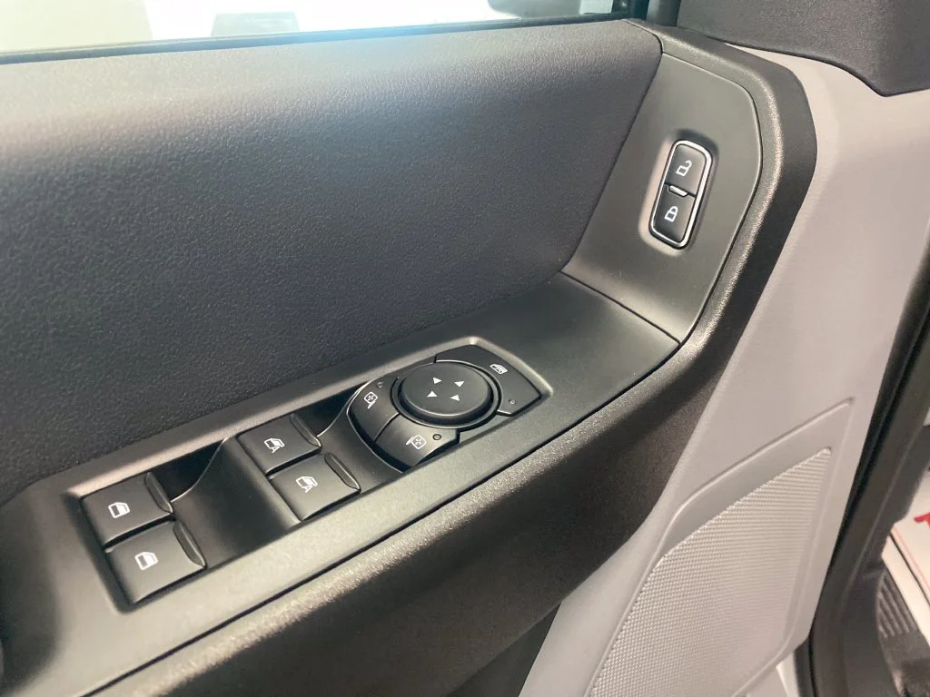 New 2027 Oxford White Ford F-350® XL image 11
