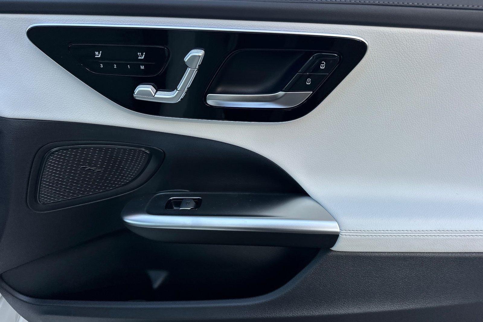 2026 Mercedes-Benz C-Class Sedan C 300 - Photo 33