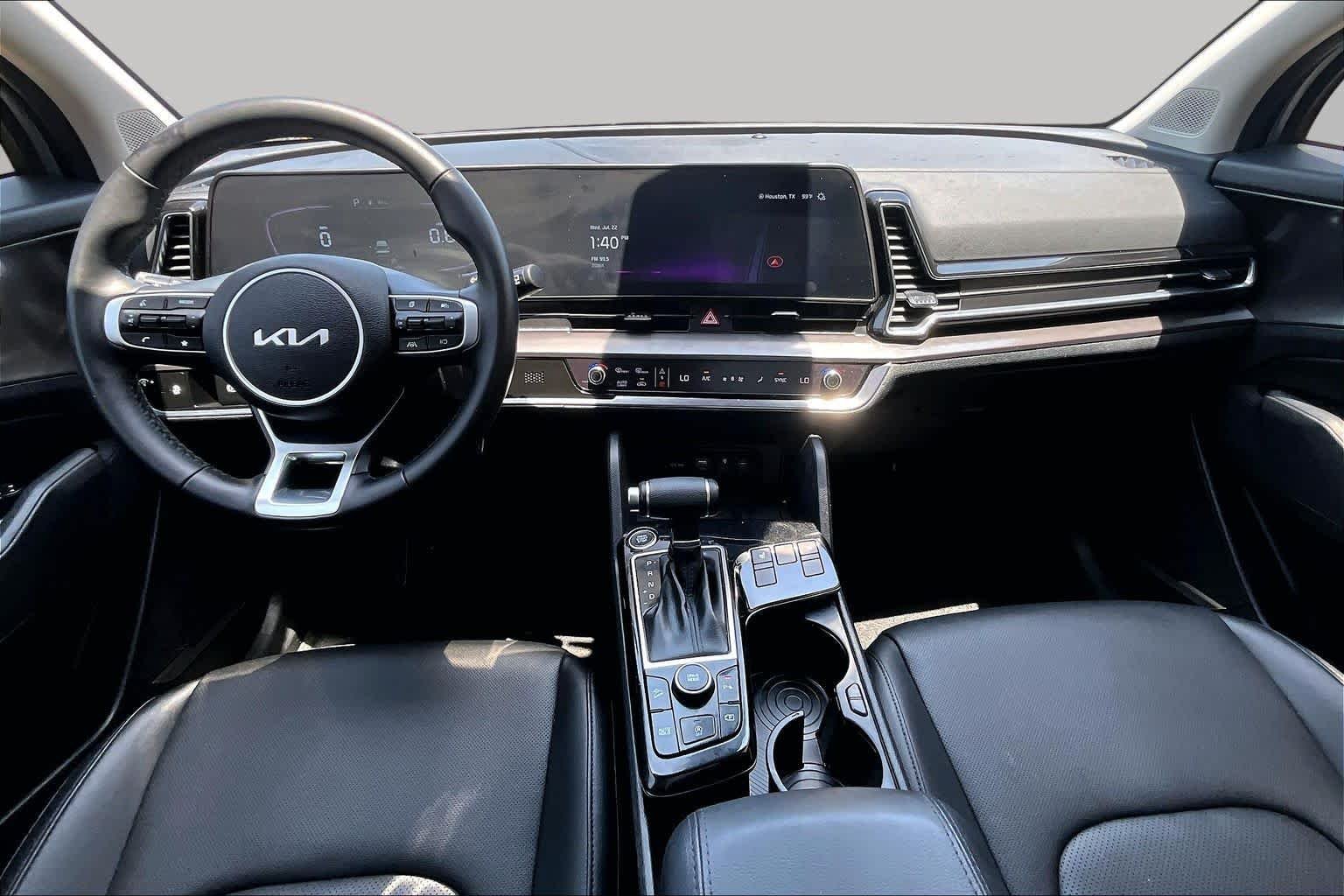 Used 2025 Everlasting Silver Kia EX image 16