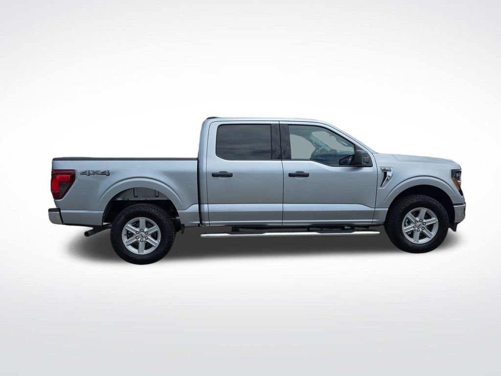 Used 2025 Silver Ford XLT image 7