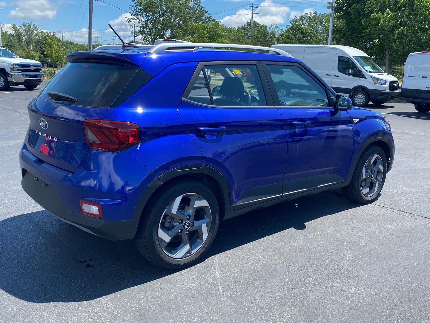 Used 2023 Intense Blue Hyundai Limited image 10