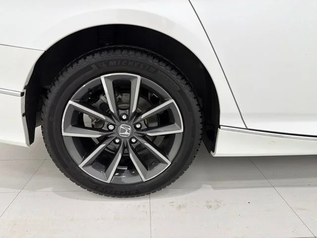 Used 2021 Platinum White Pearl Honda EX-L image 43