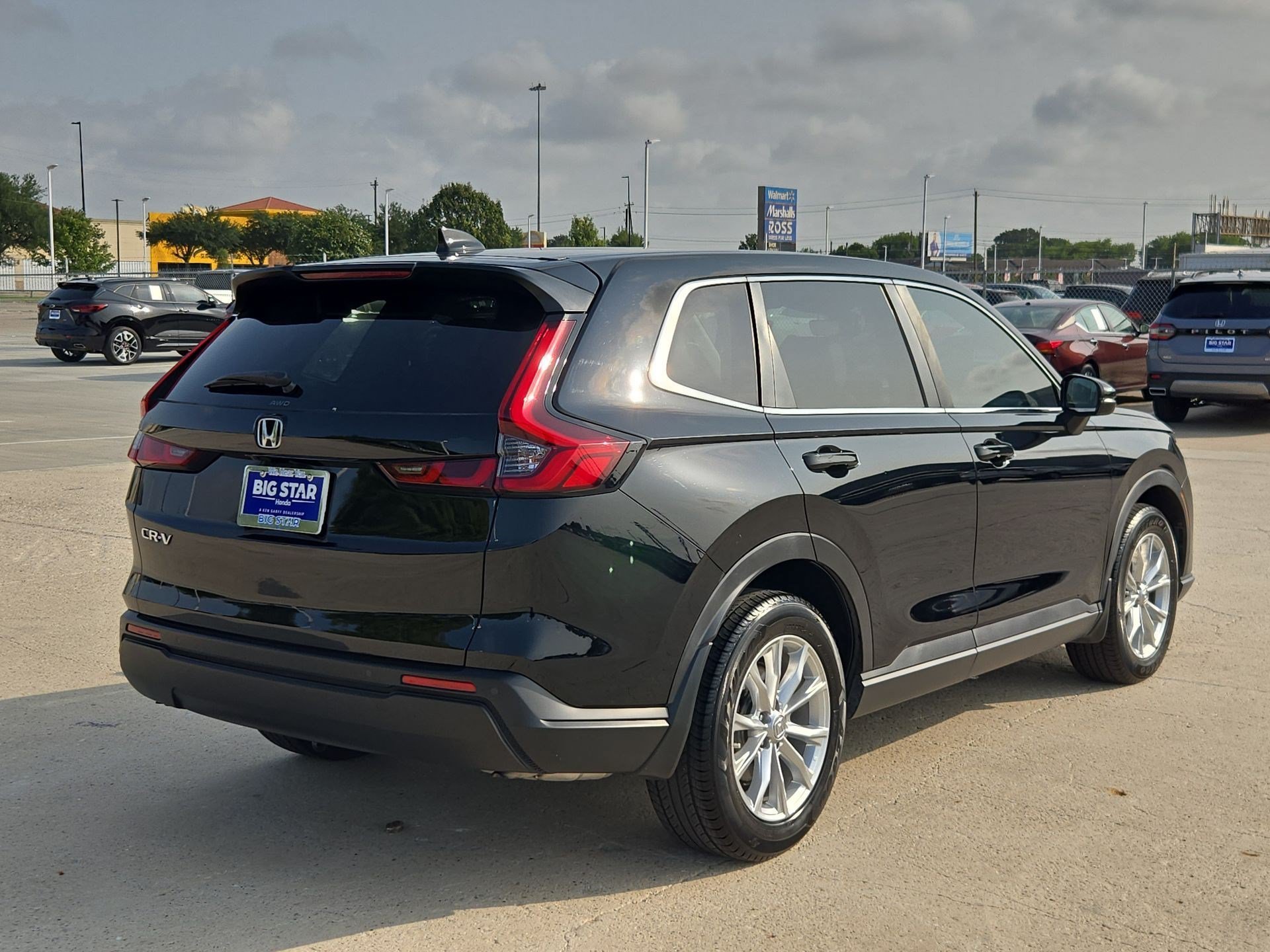 Used 2024 Black Honda EX-L image 2