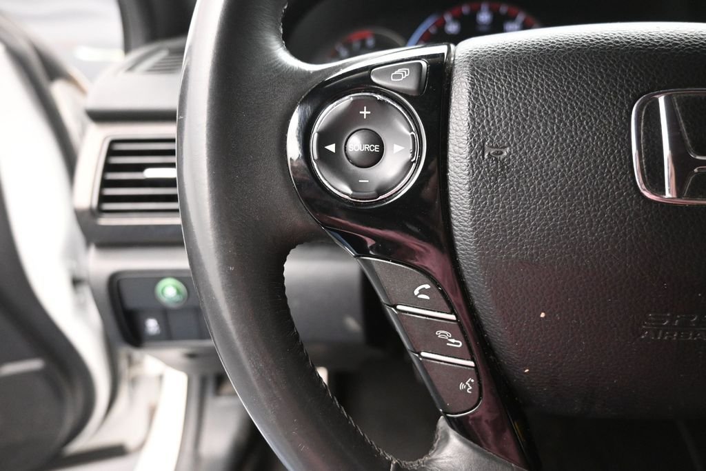 Used 2016  Honda Sport image 28