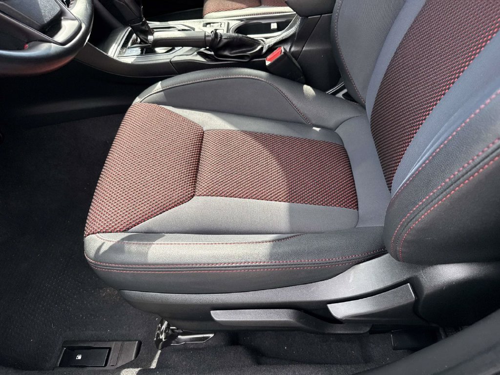 Used 2023  Subaru Premium image 28