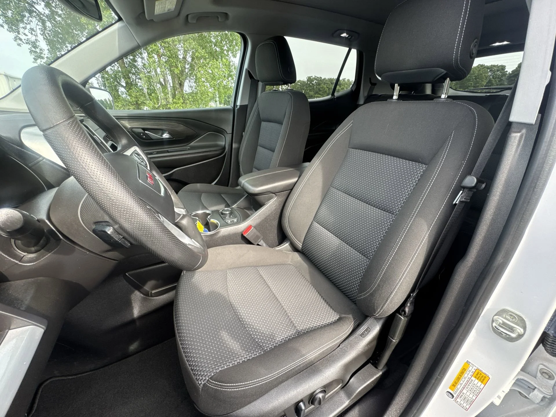 2023 GMC Terrain SLE - Photo 11