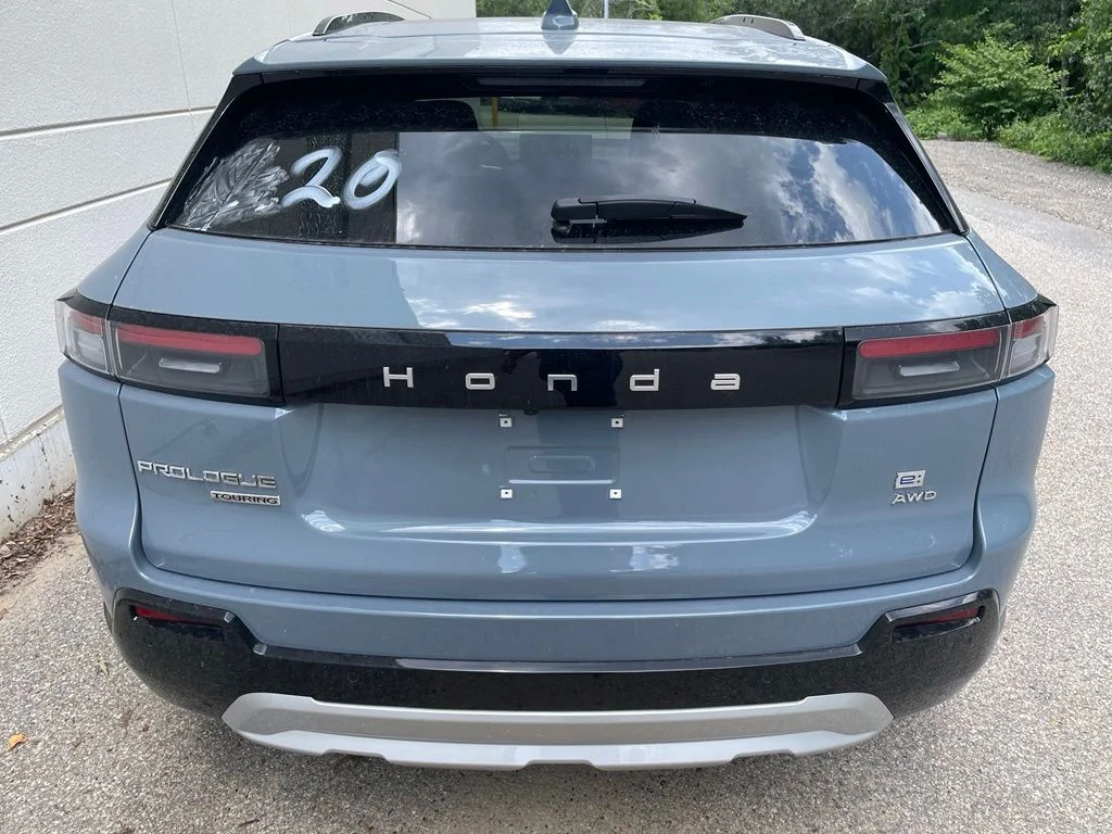 New 2026 Sonic Gray Pearl Honda Touring image 7