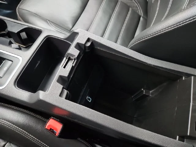 Used 2018 Black Ford Titanium image 46