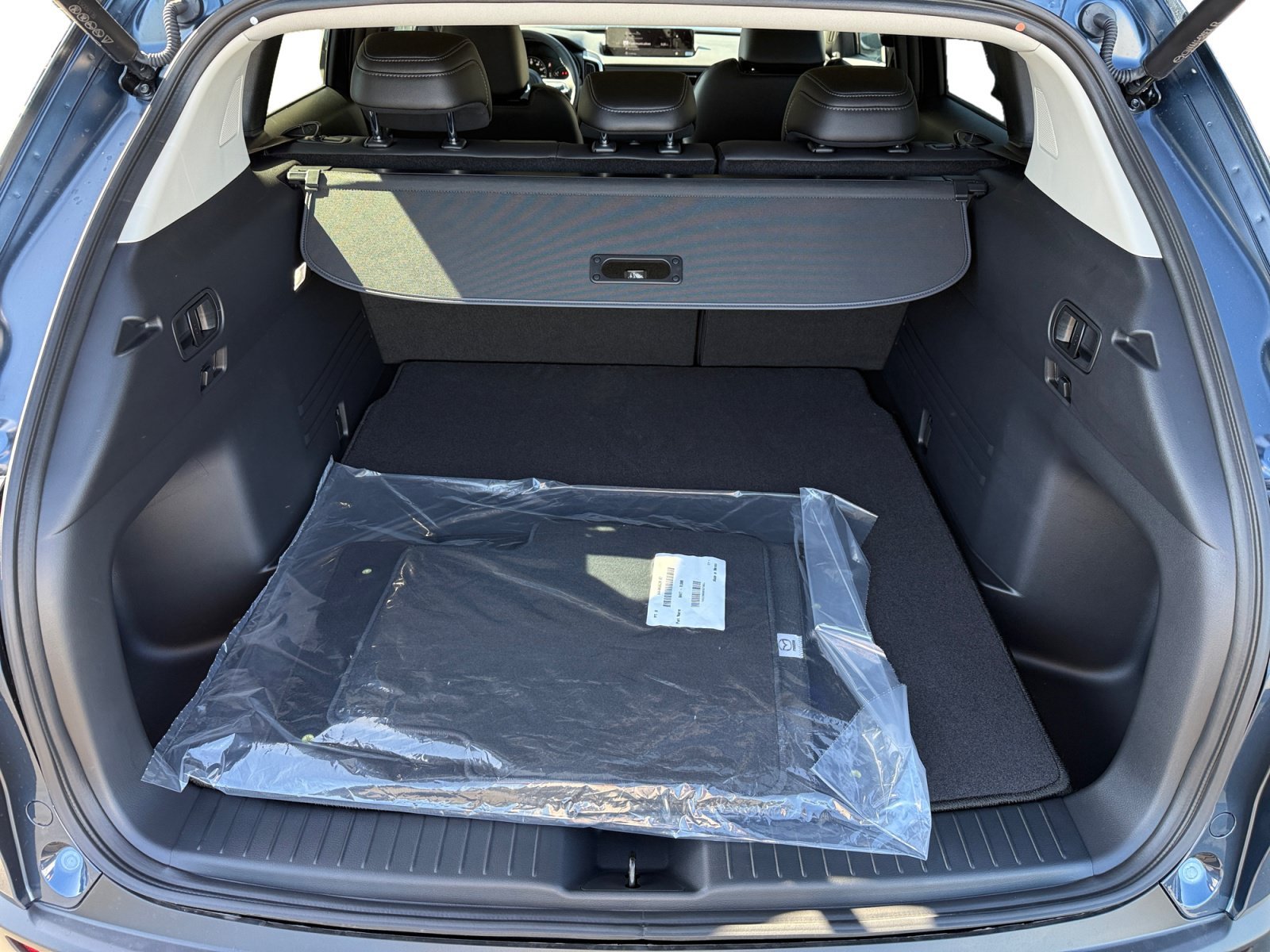 New 2026 Ingot Blue Metallic Mazda 2.5 S Premium image 17
