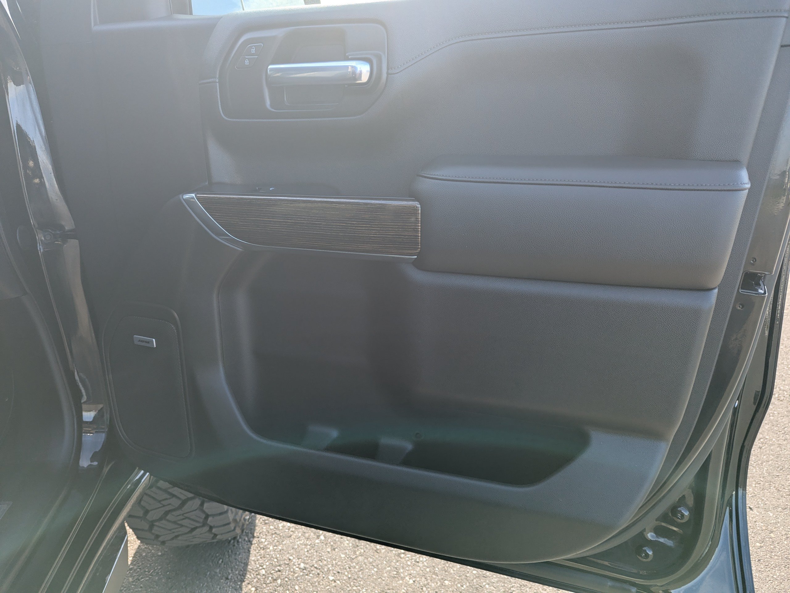 Used 2020 ONYX BLACK GMC Elevation image 37