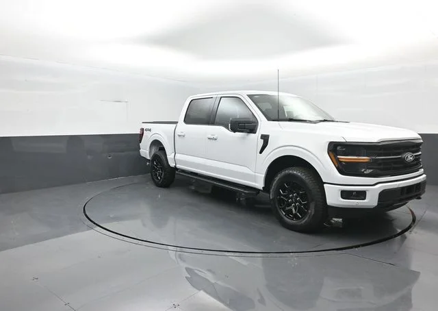 New 2026 White Ford XLT image 2