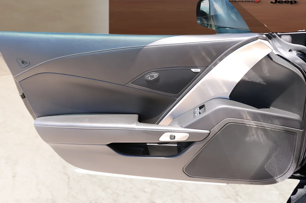 Used 2019 Black Chevrolet Stingray image 11