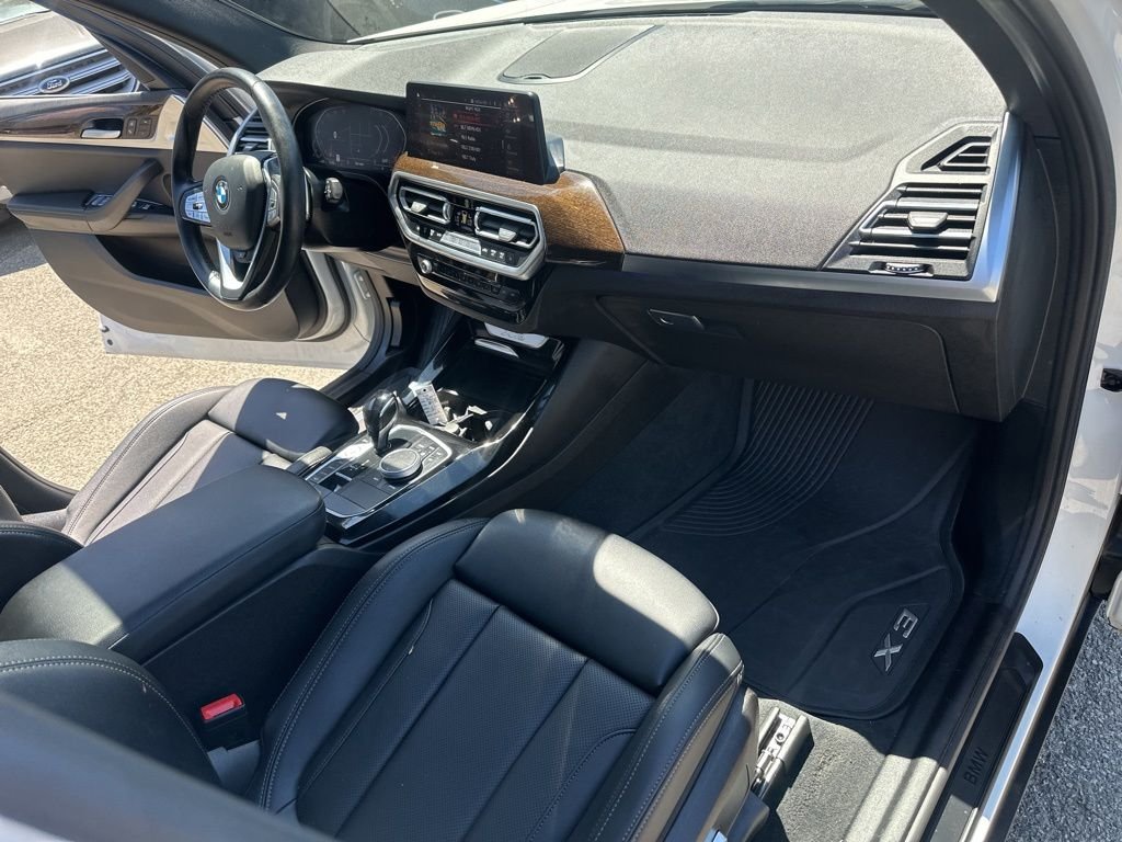 Used 2023 White BMW xDrive30i image 35