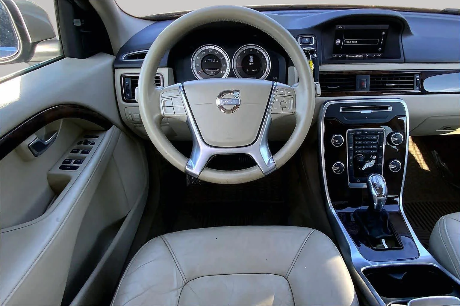Used 2013 Twilight Bronze Metallic Volvo 3.2L image 5
