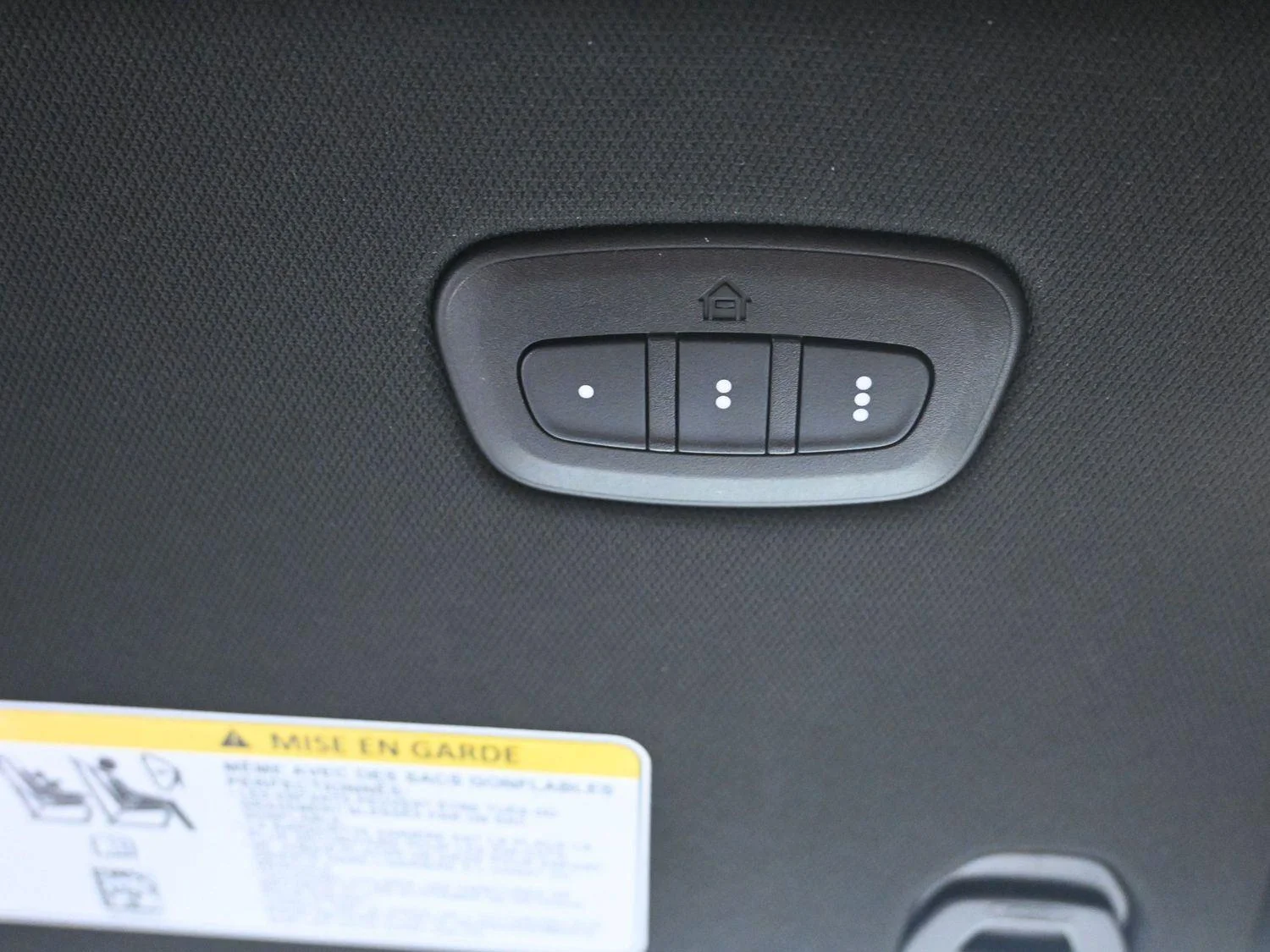New 2026 Baltic-Gray Metallic Clear-Coat Exterior Paint Jeep Limited Reserve image 35