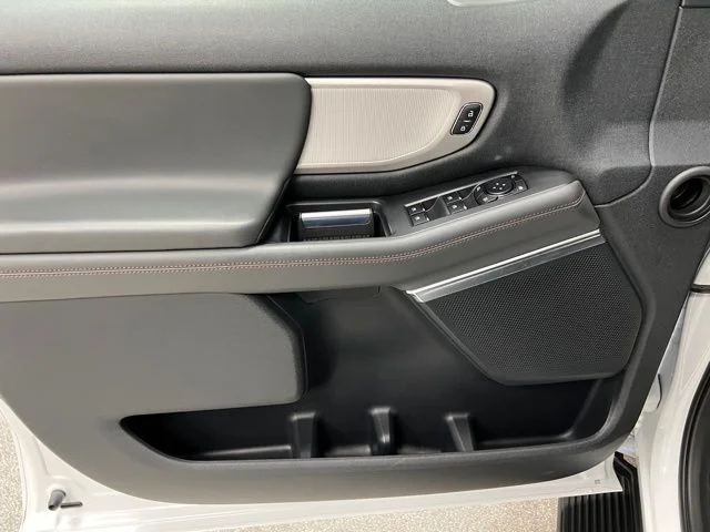 Used 2025 White Ford Active image 20