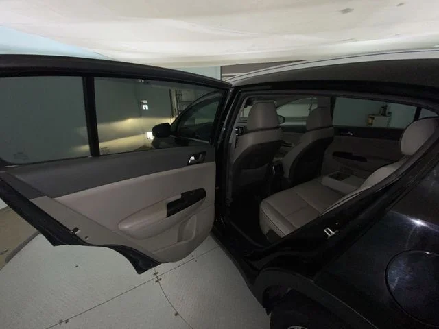 Used 2017 Red Kia EX image 23