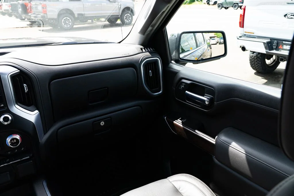 Used 2019 Brown GMC SLT image 10